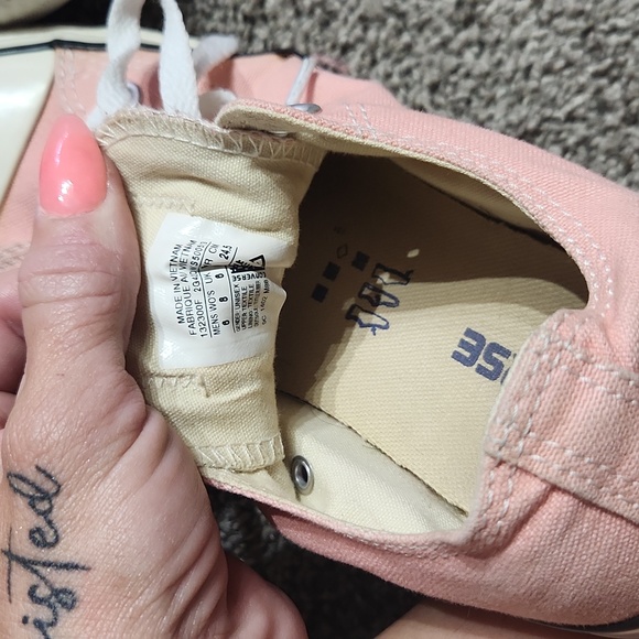 Baby Pink Converse - Picture 6 of 6